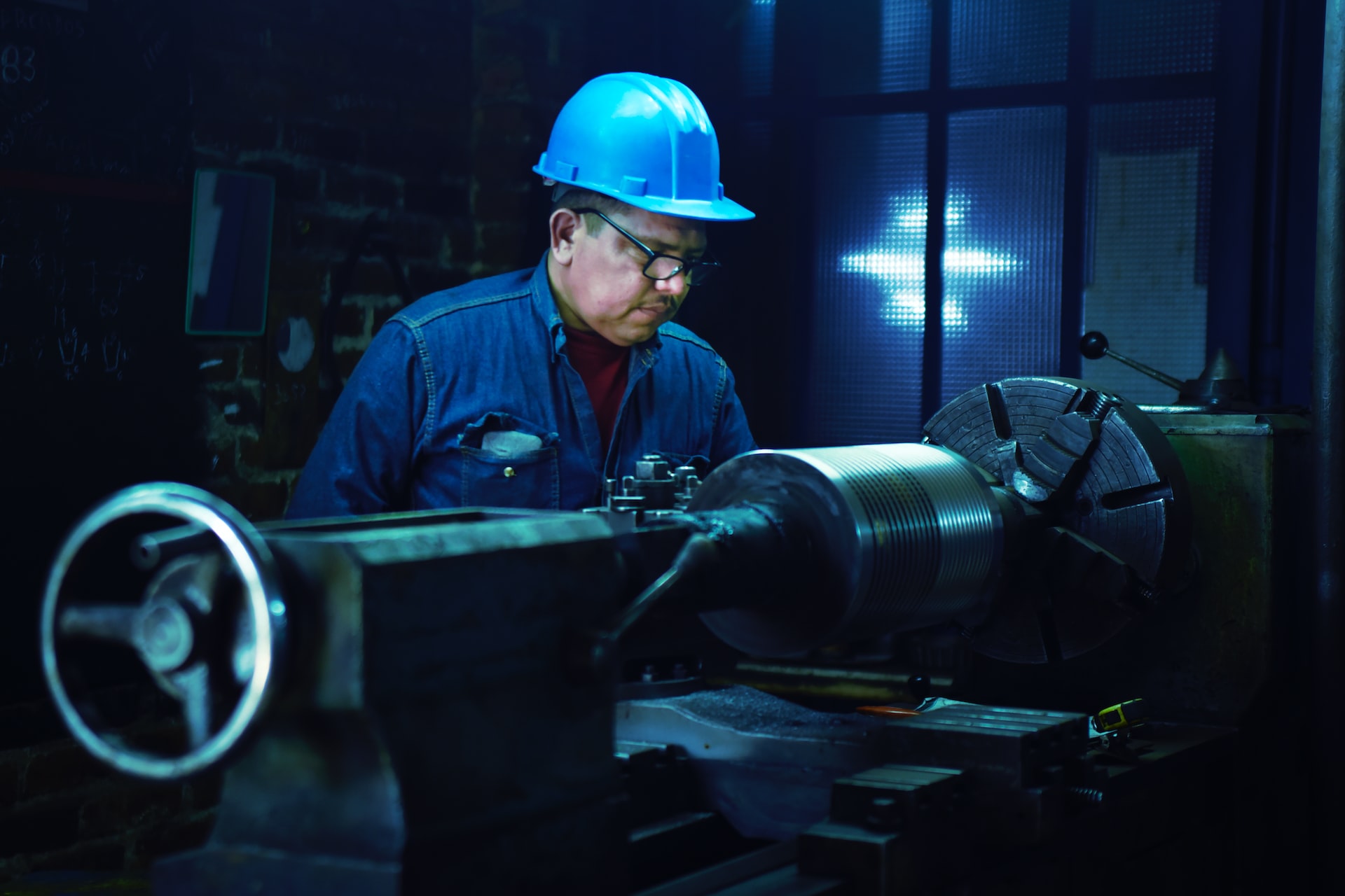 5 Ways To Reduce Manufacturing Costs Accelgrid 5 Ways To Reduce Manufacturing Costs Accelgrid